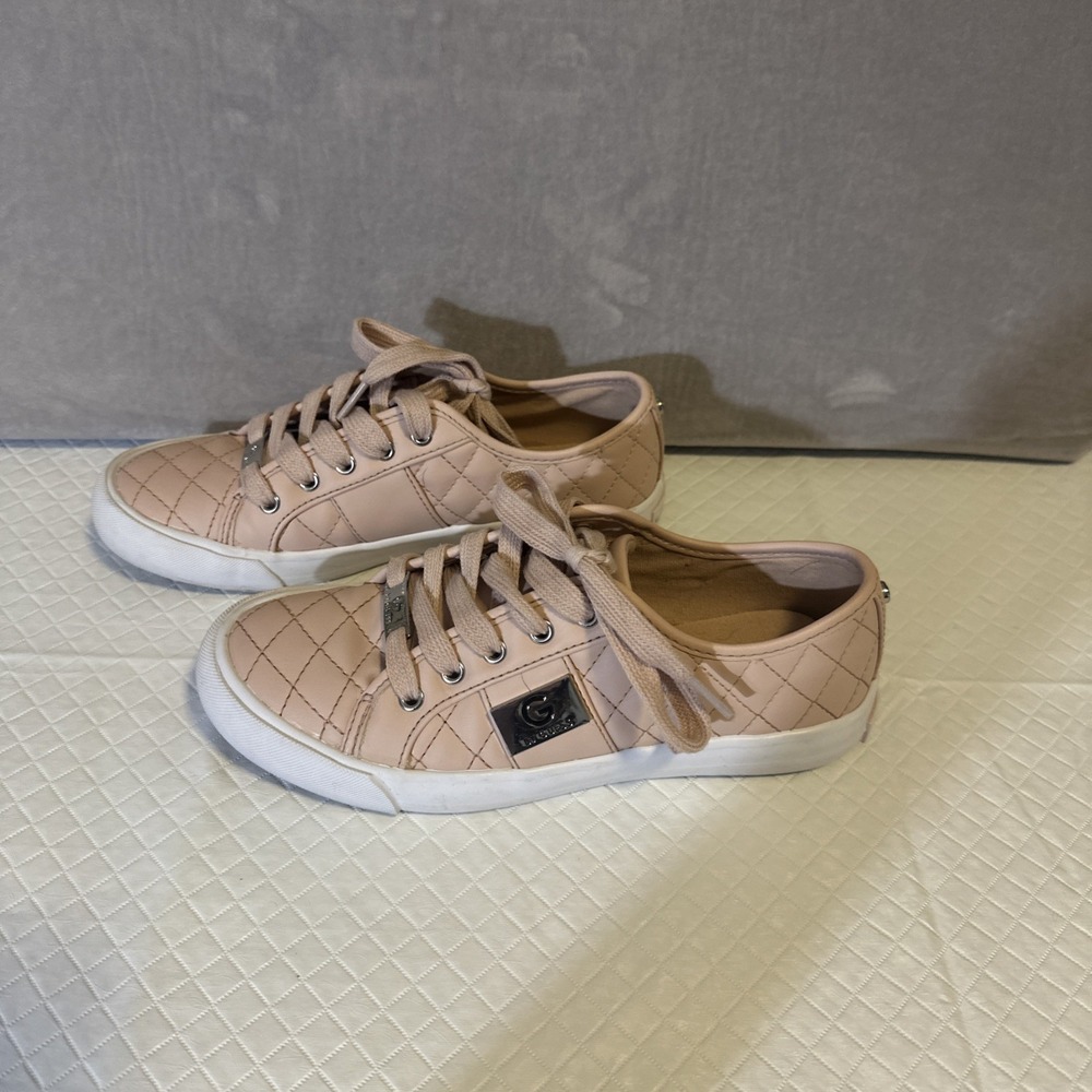 G By Guess Womens Pink Athletic Shoes 6M Sneakers Quilted Lace Up GGCADIE Barbie